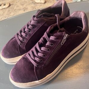 Clarks Cloudstepper Suede Platform Sneaker Size 9.5